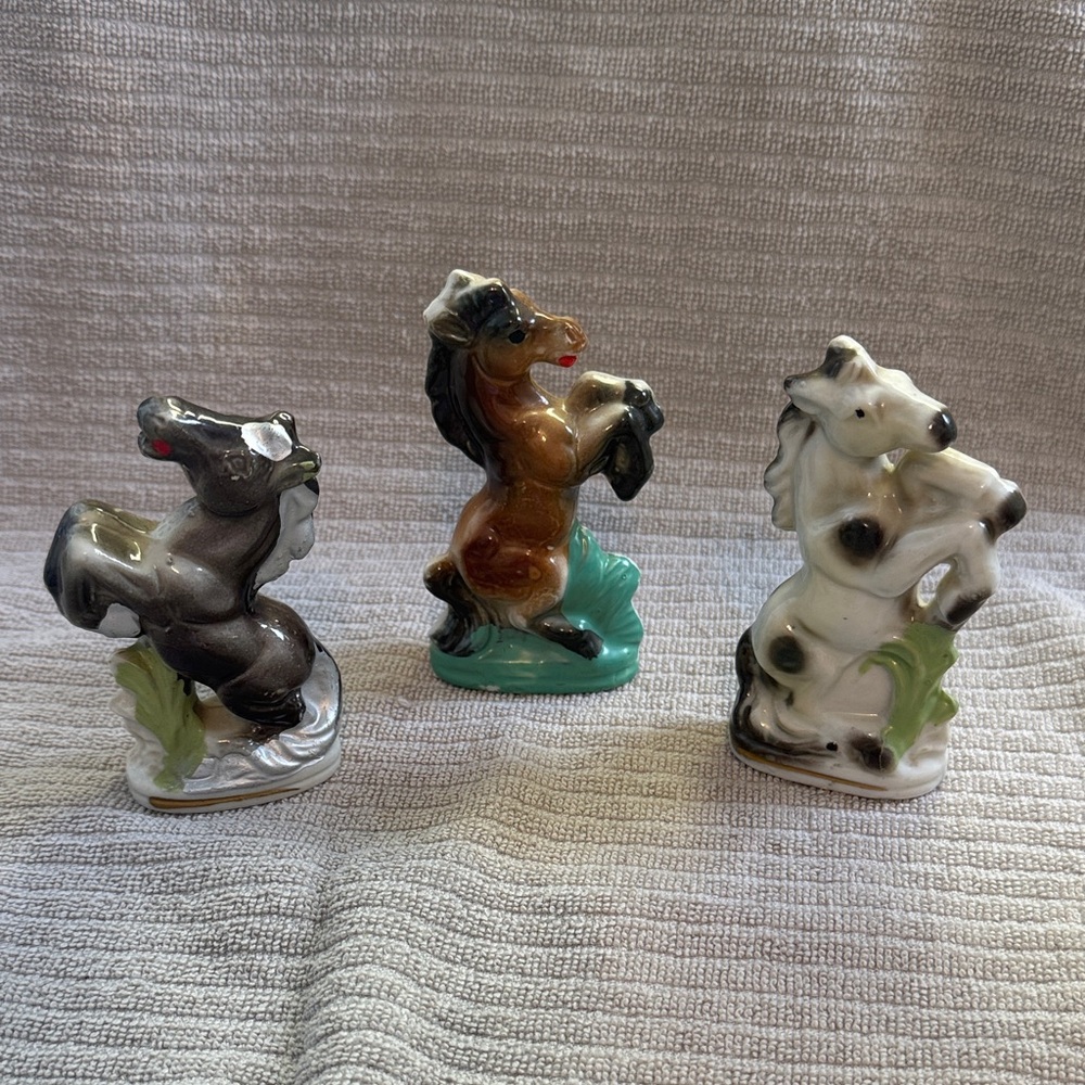 Vintage porcelain rearing Horse Figurines Set. Made in Japan